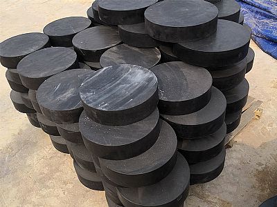 南宁板式橡胶支座由若干层橡胶片与薄钢板经加压硫化